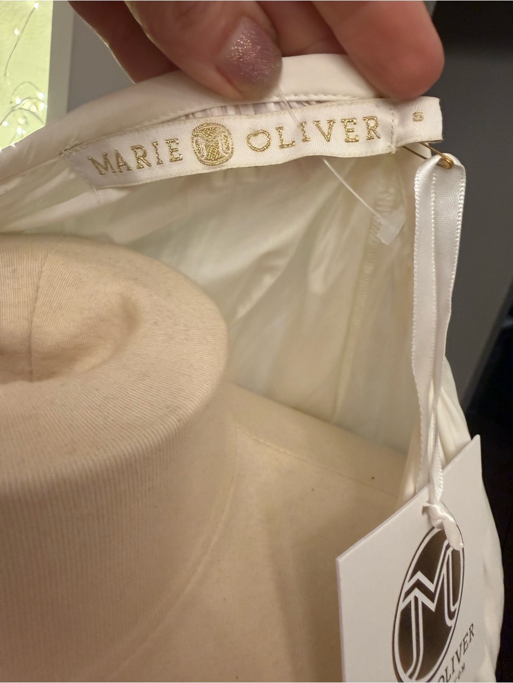 NWT[$268] Marie Oliver Boho Embroidered White Peasant Blouse with Tassel Tie - Picture 5 of 8